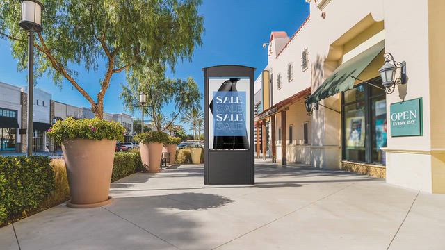 Peerless-AV Smart City Kiosk Double Sided.mp4